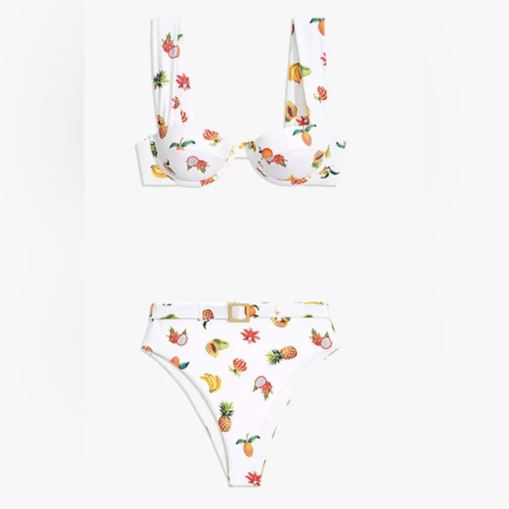 We wore what Claudia bikini, size M